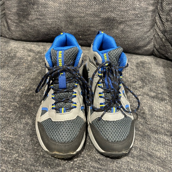 Boys Size 12 Merrell Boots - Picture 3 of 10